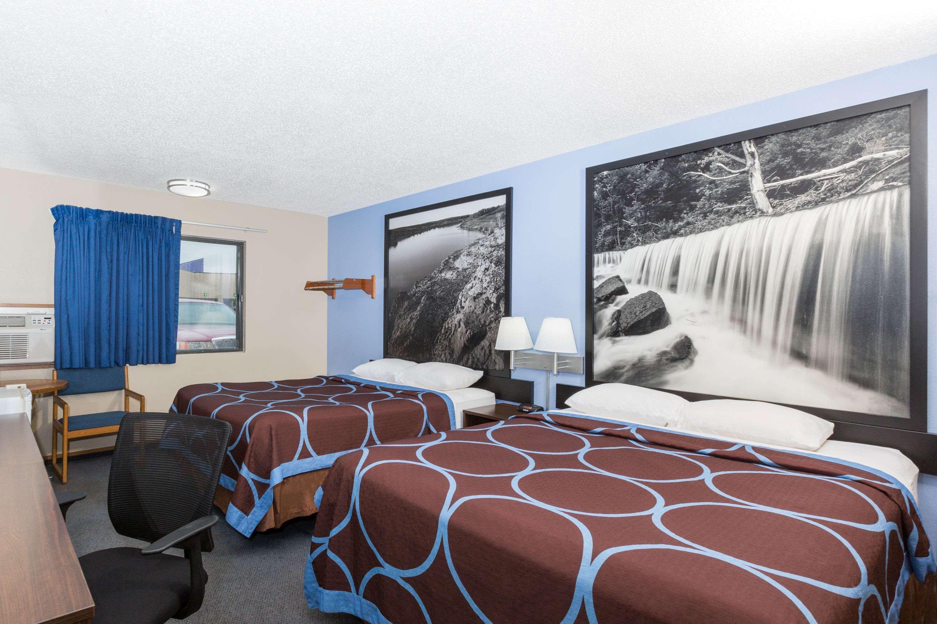 Super 8 By Wyndham Manhattan Ks Esterno foto