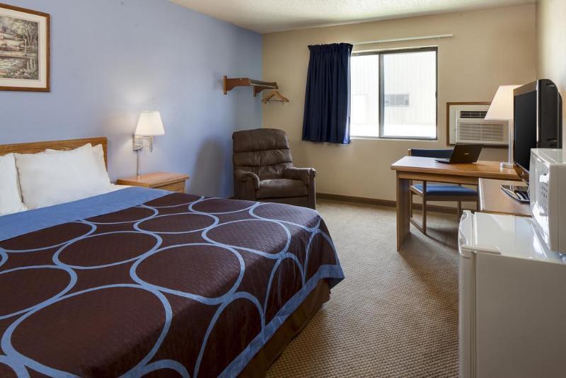 Super 8 By Wyndham Manhattan Ks Esterno foto